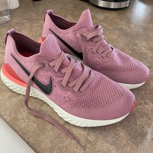 Nike Epic React Sneakers